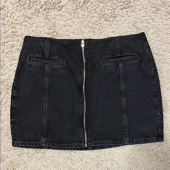 Old Navy Black Denim Skirt with Gold Zipper - Picture 1 of 4